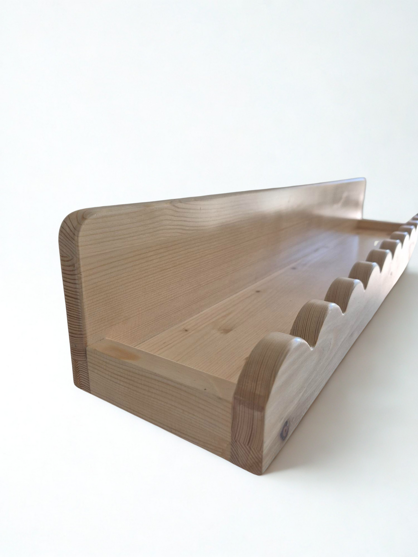 Lulu Scalloped Wall Shelf