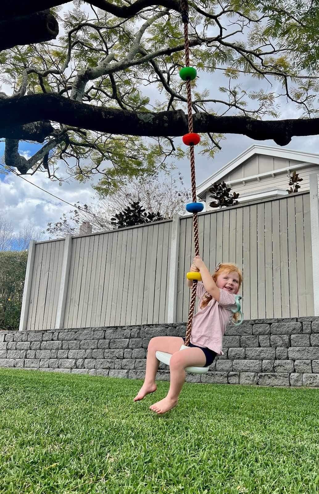 Disc Swing - Hide & Seek Kids