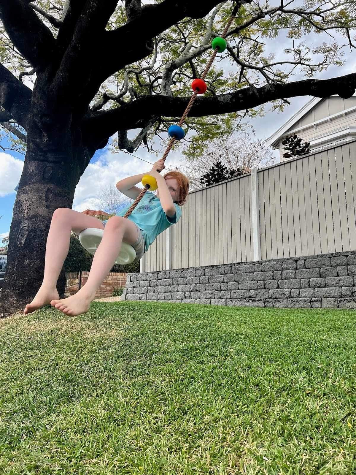 Disc Swing - Hide & Seek Kids - Disc_swing