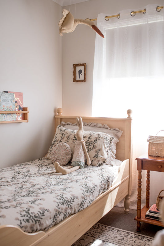 Estelle Vintage Kids Bed - Hide & Seek Kids - Estelle_SNG_White