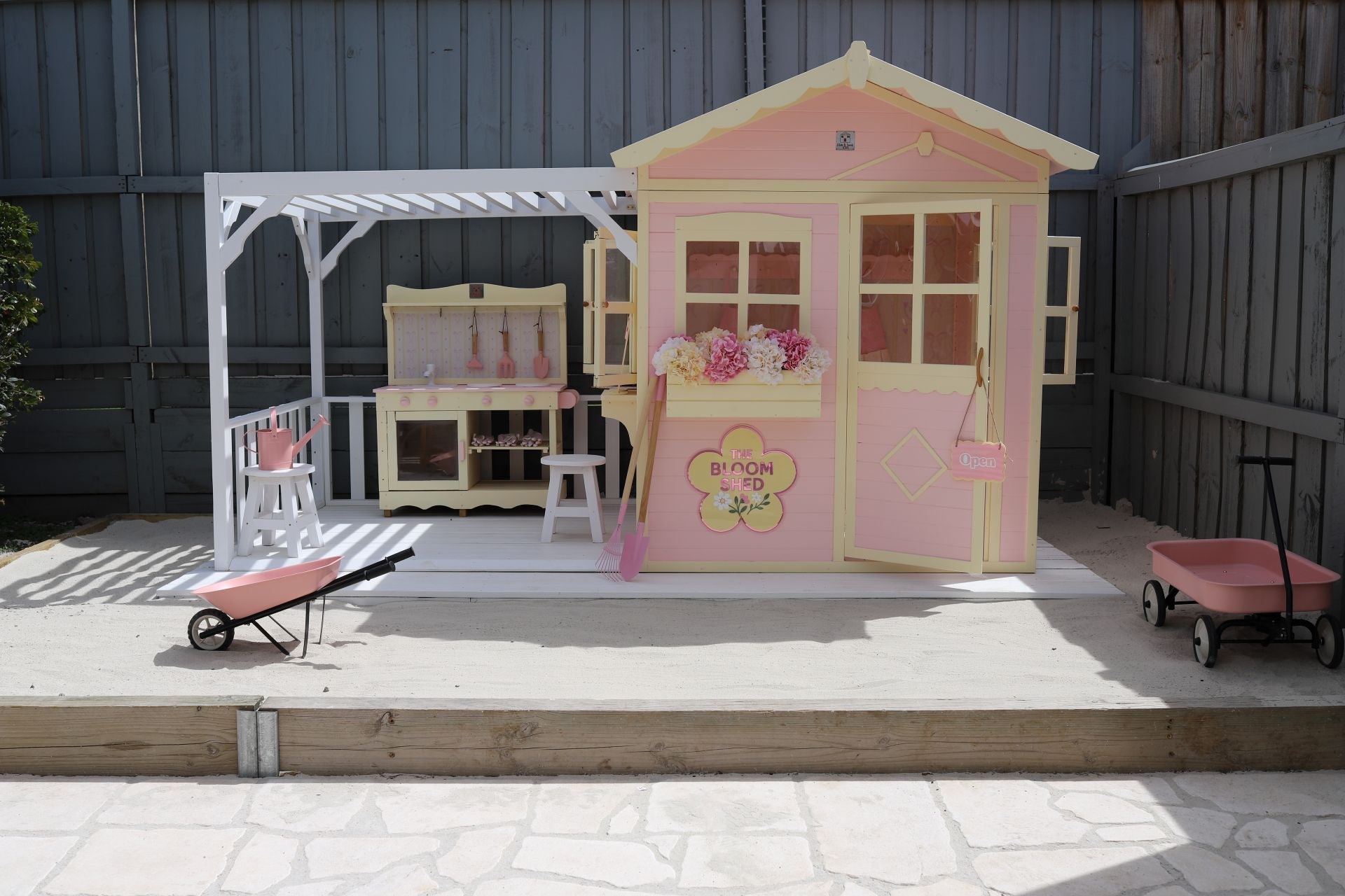 Herbie Cubby House - Hide & Seek Kids - Herbie - Cubby