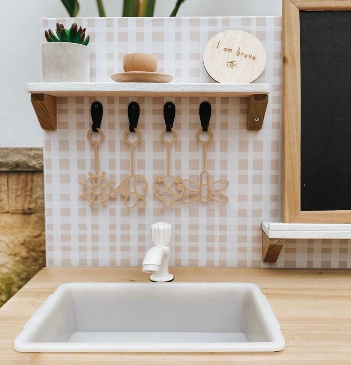 Mud Kitchen Danny - Hide & Seek Kids - Mud_Kitchen_Danny