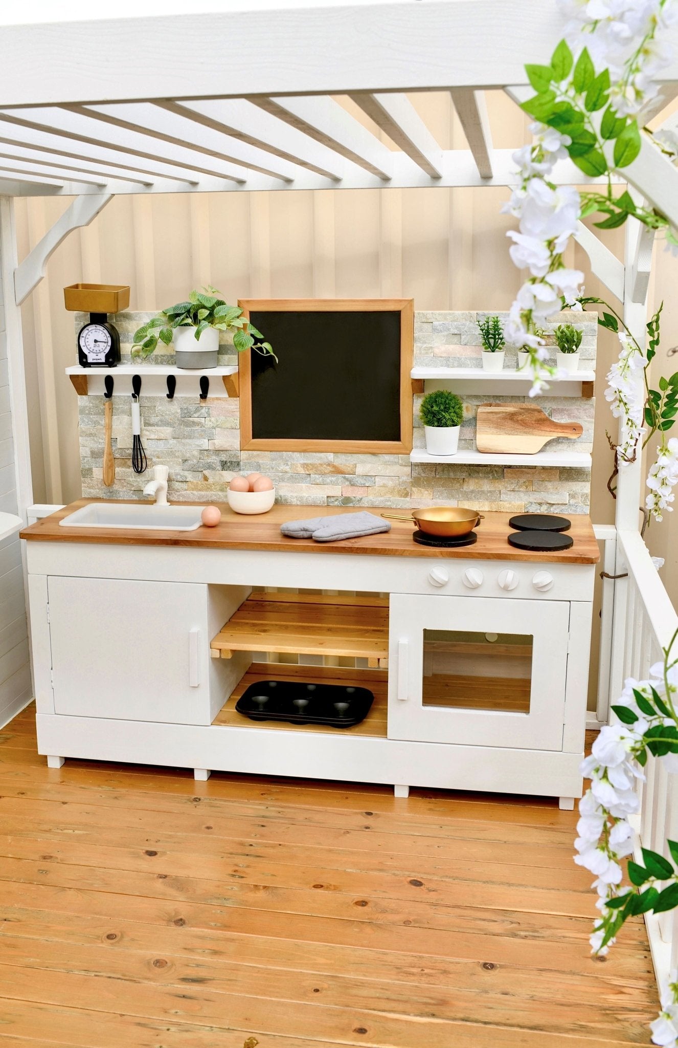 Mud Kitchen Danny - Hide & Seek Kids - Mud_Kitchen_Danny