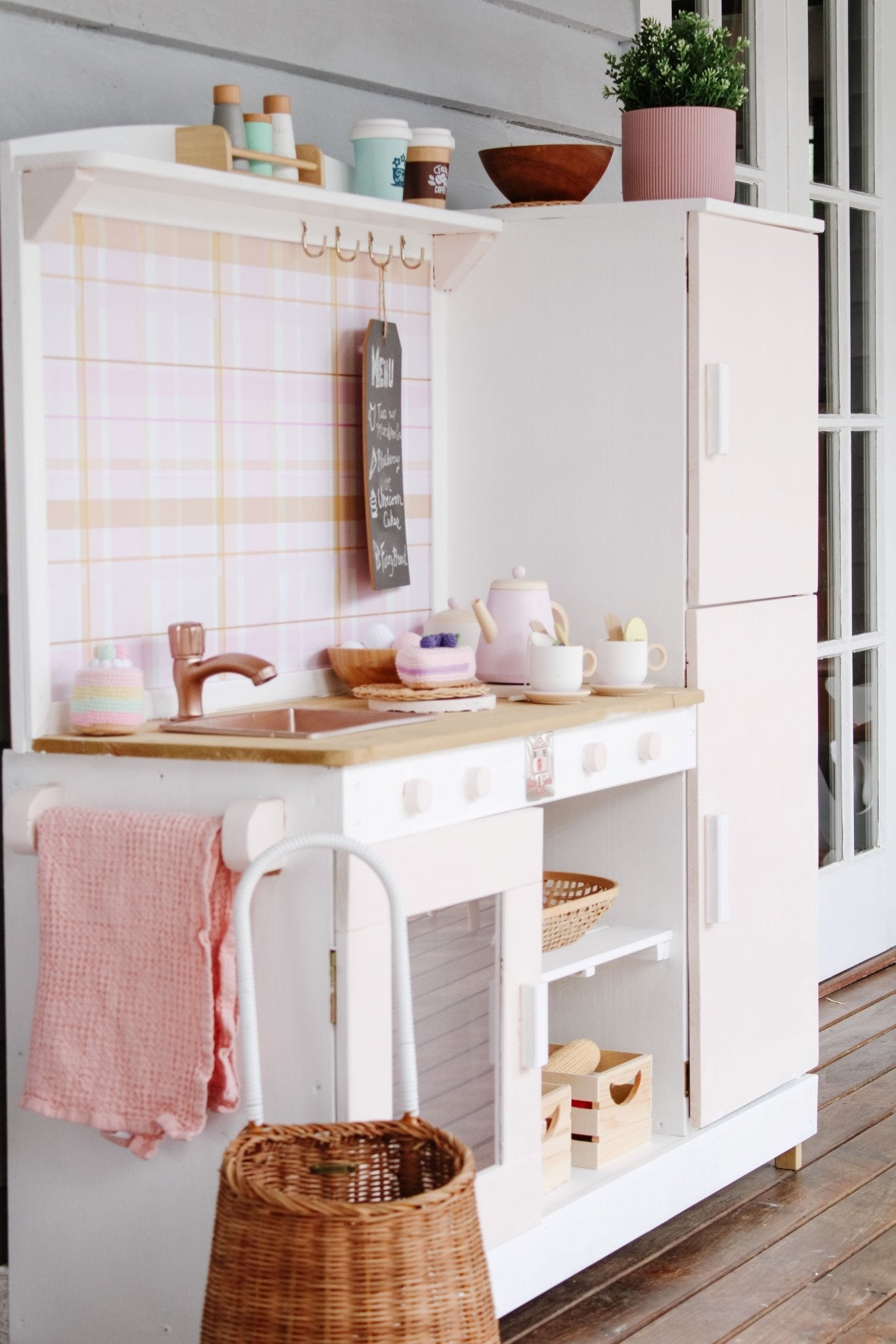 Mud Kitchen - Fridge - Hide & Seek Kids - Mud_Kitchen_Fridge