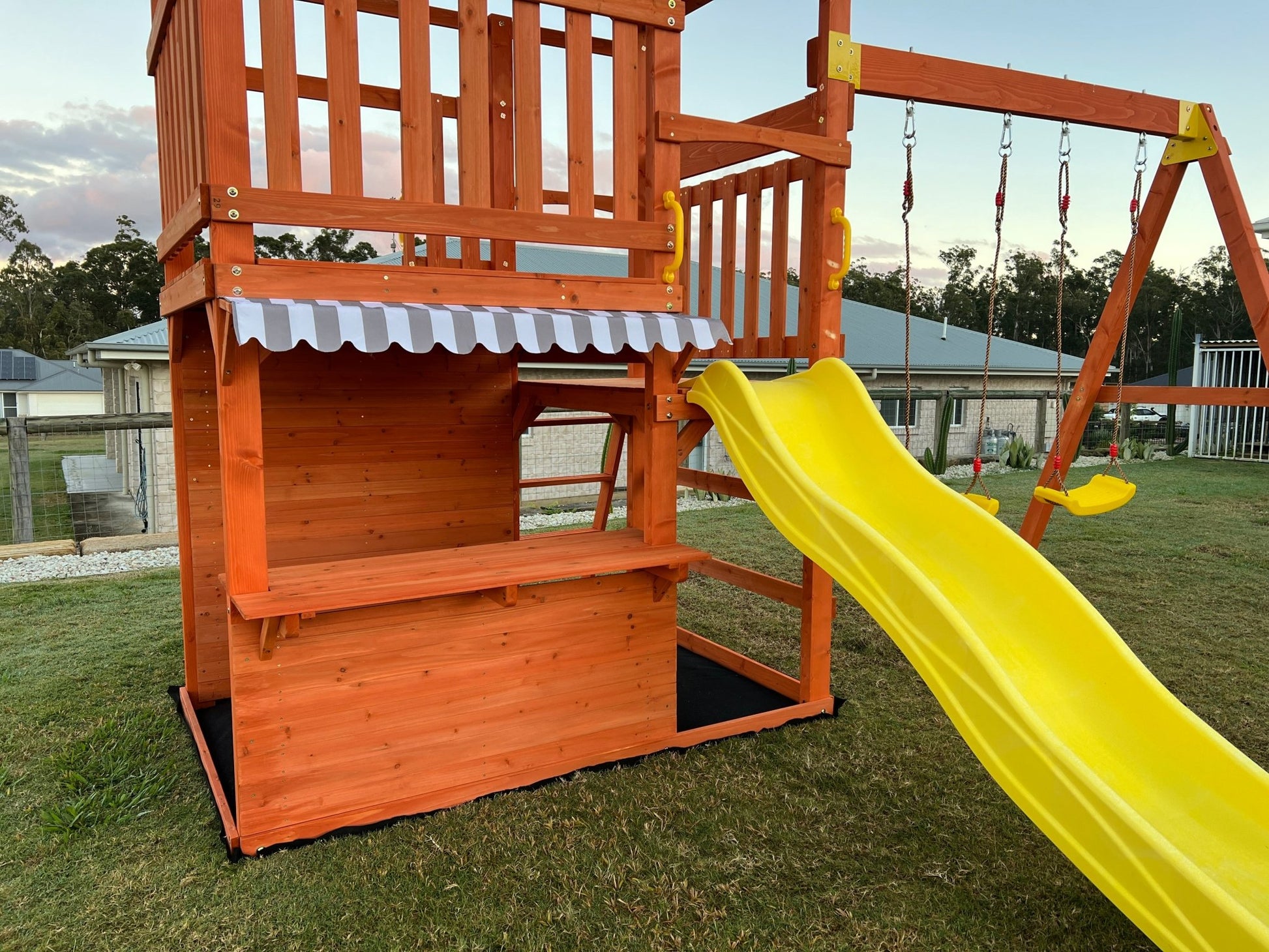 The Rusty Fort - Hide & Seek Kids - Rusty - Fort - Bundle