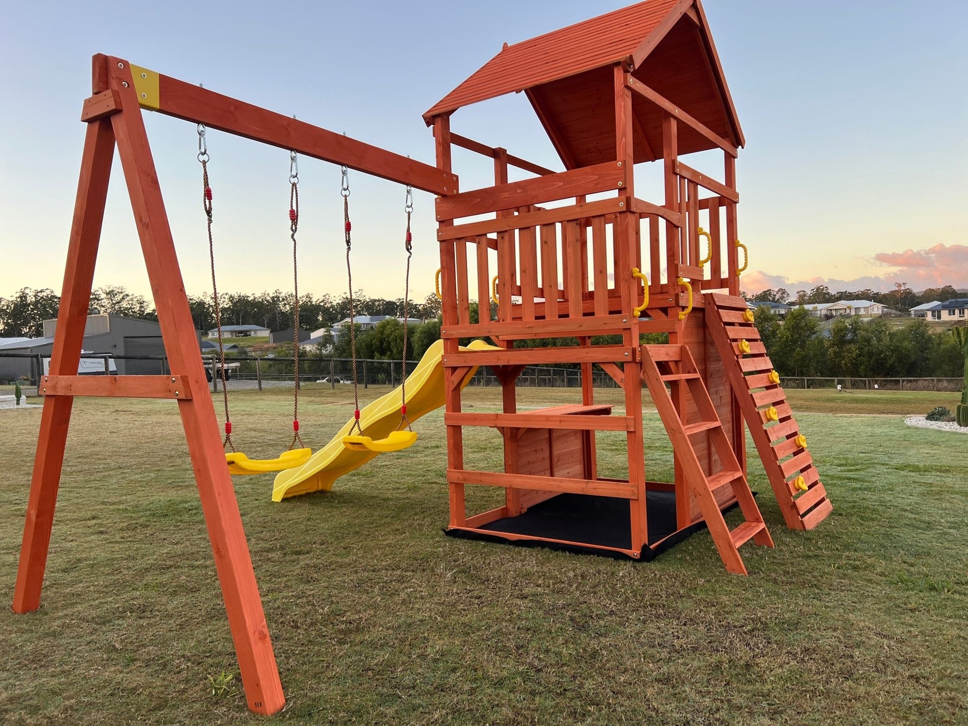 The Rusty Fort - Hide & Seek Kids - Rusty - Fort - Bundle